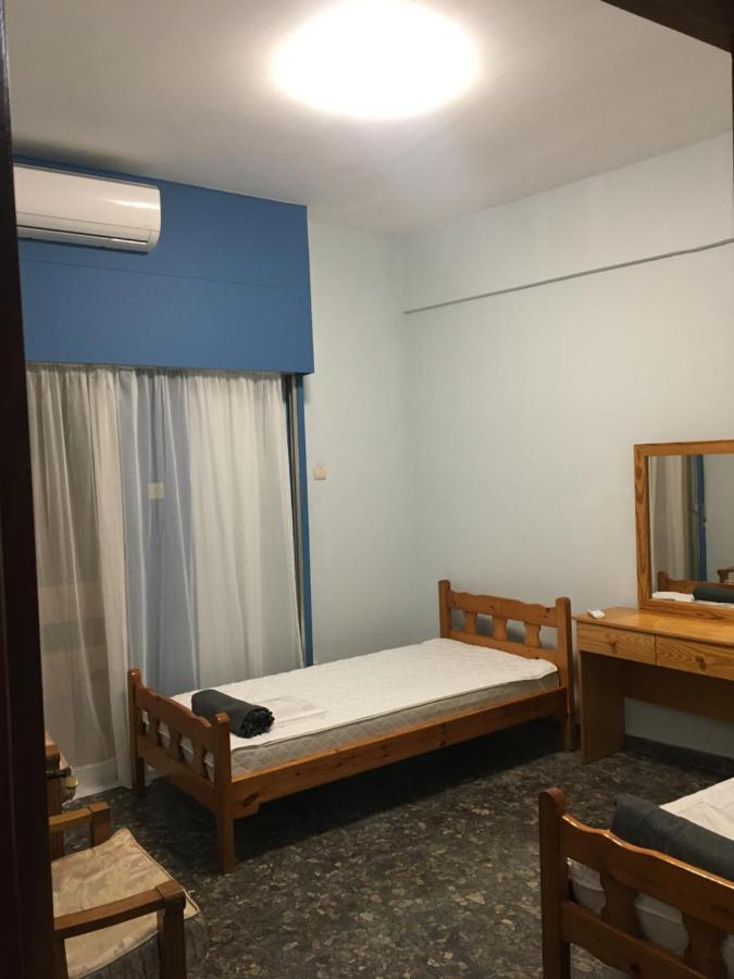 Past Or Trail Hostel ลาร์นาคา ภายนอก รูปภาพ