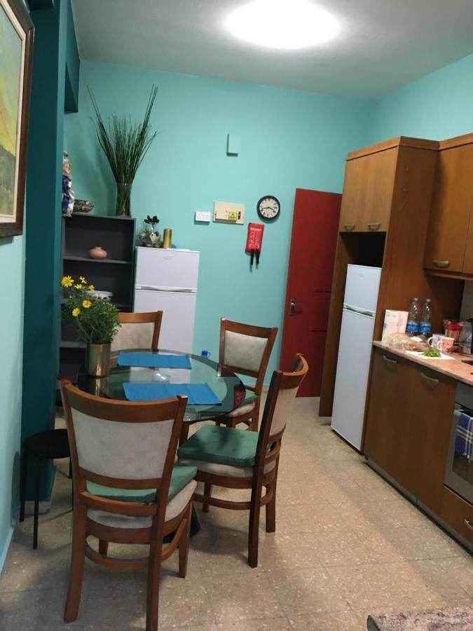 Past Or Trail Hostel ลาร์นาคา ภายนอก รูปภาพ